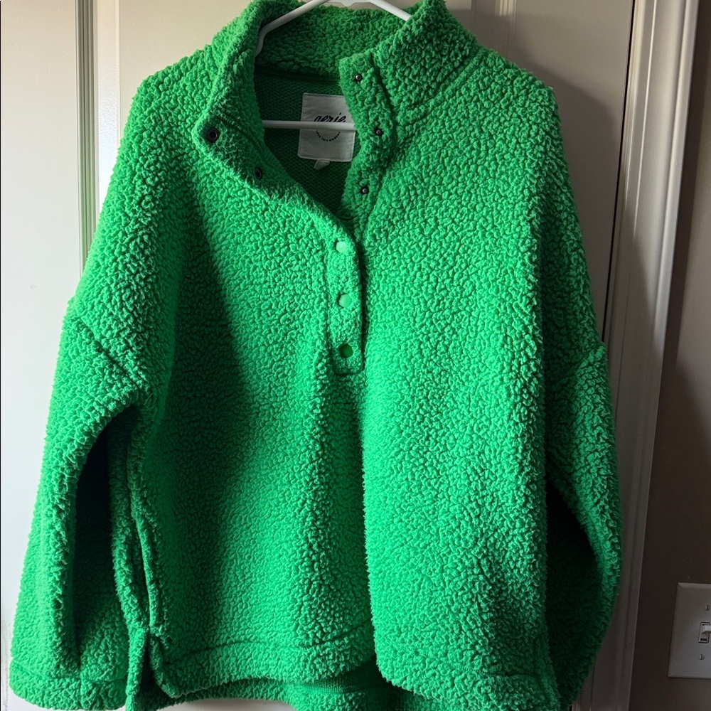 aerie Bright Green Sherpa Snap Pullover
Size medium